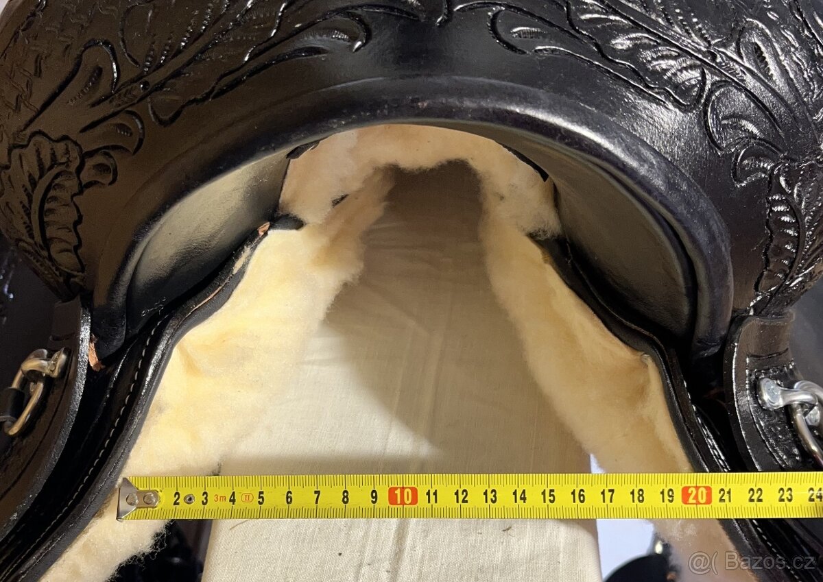 Westernové sedlo 26) černé oválné krátké široké - 10