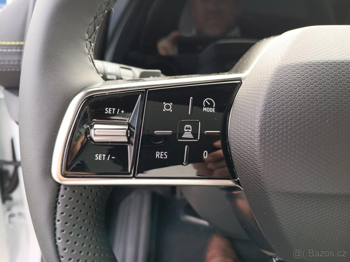 RENAULT Nový Scénic iconic 220 k long range 2025 - 10