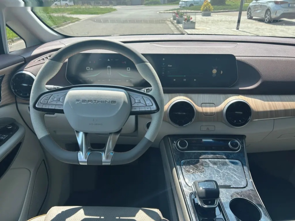 Dongfeng U-Tour, EXCLUSIVE FR 3 - 10