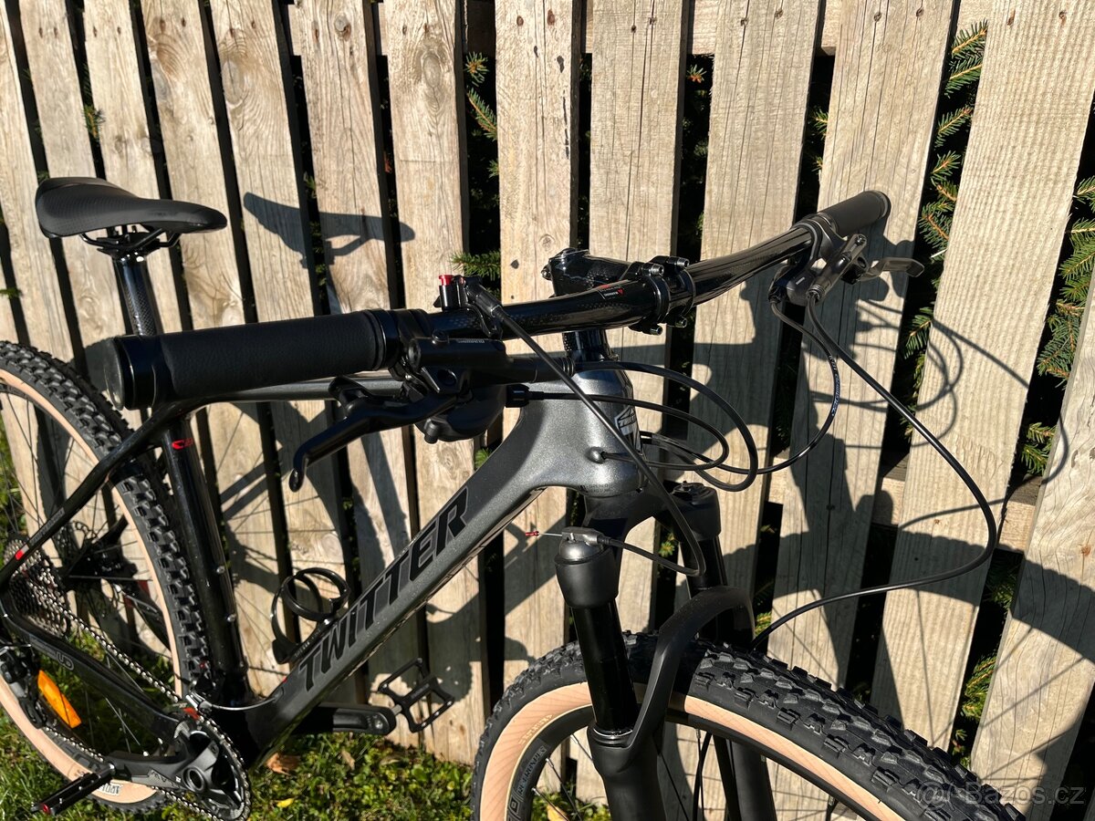 NOVÝ carbon TWITTER PREDATORpro XT 29" vel.L 2x12 - 10