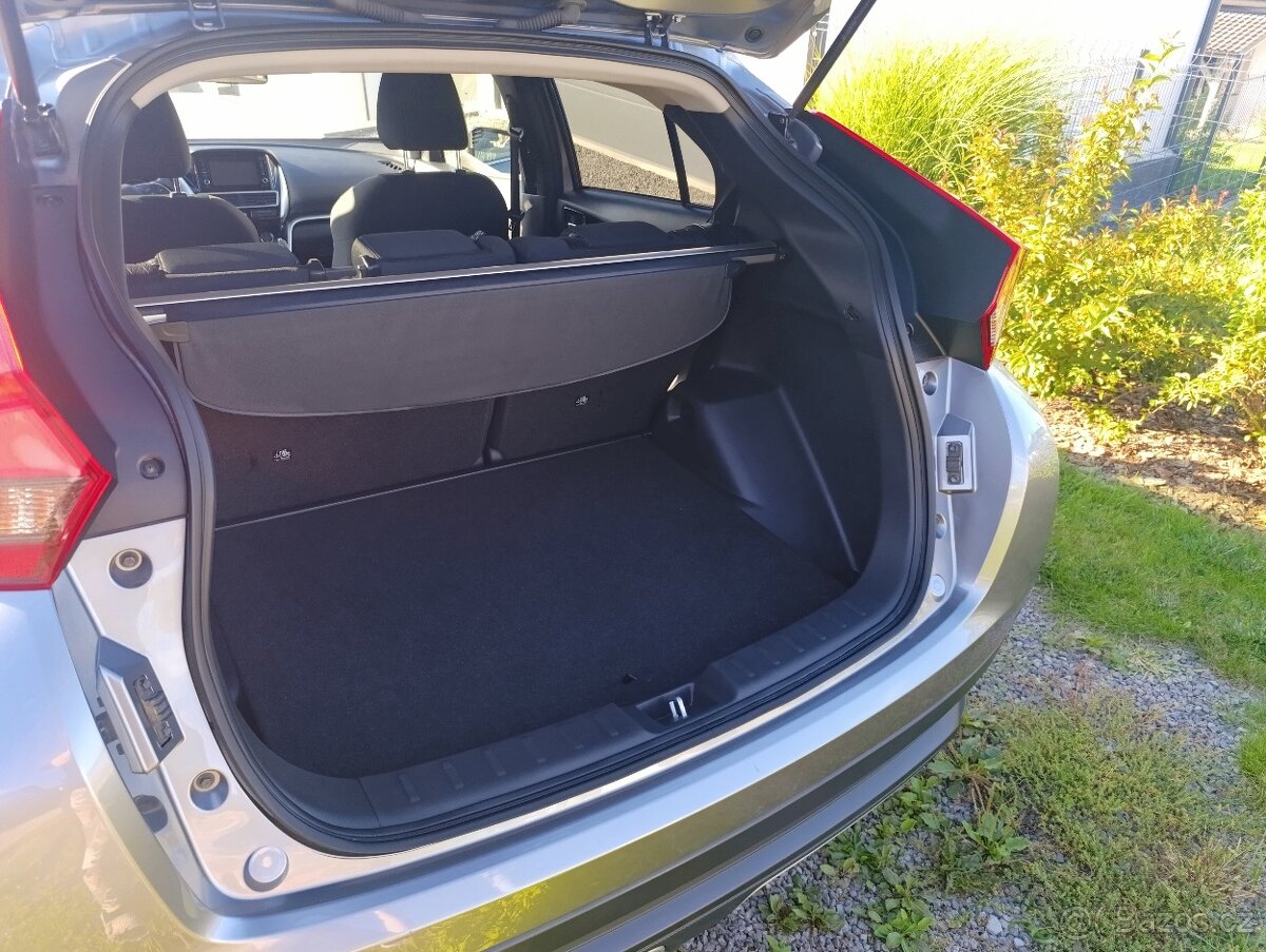 Mitsubishi Eclipse Cross 1,5 benzín - 10