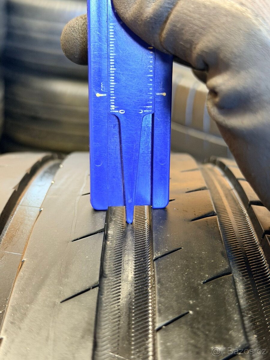 ORIG.LETNA SADA RANGE ROVER EVOQUE.R20 235/50/20 - 10