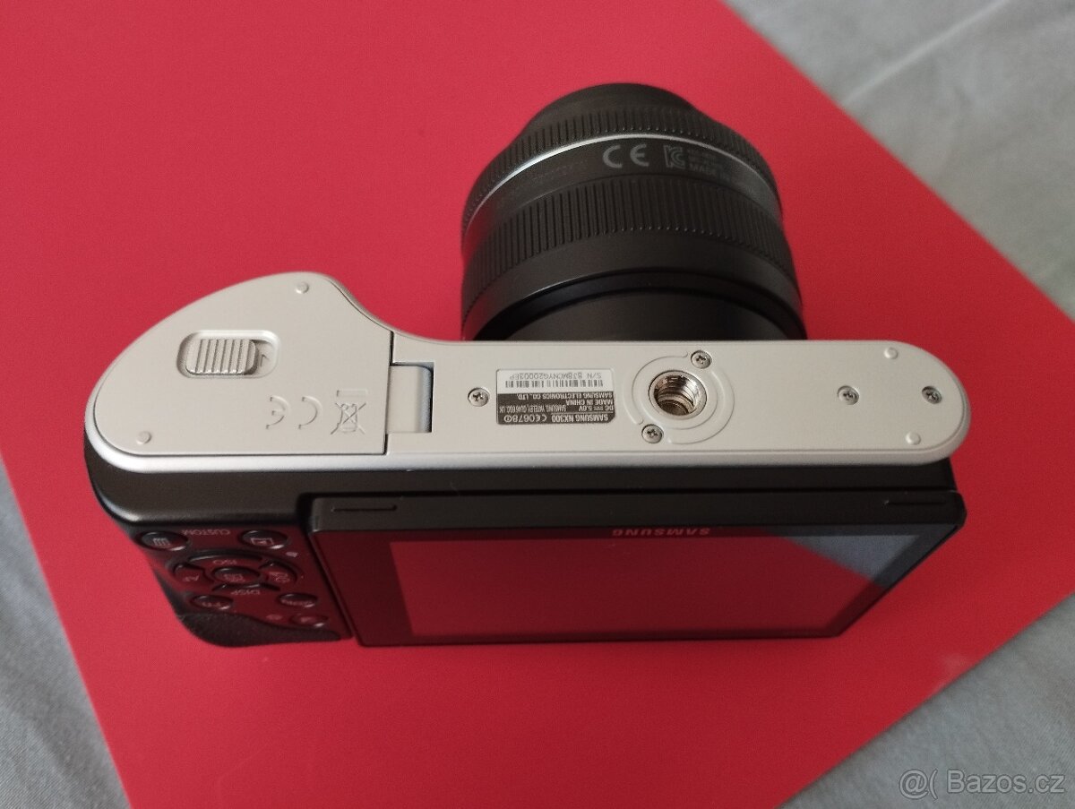 Samsung NX300 + 20-50mm - 10
