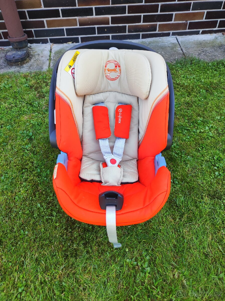 Kočárek + autosedačka - 10
