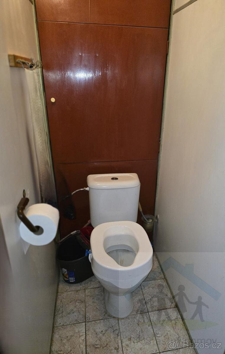 Prodej bytu 3+1, 68m2, s balkonem v Praze 8 - Troja - 10