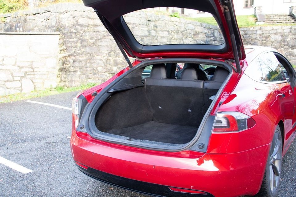 Tesla.model S 75D model.r.2018 - 10
