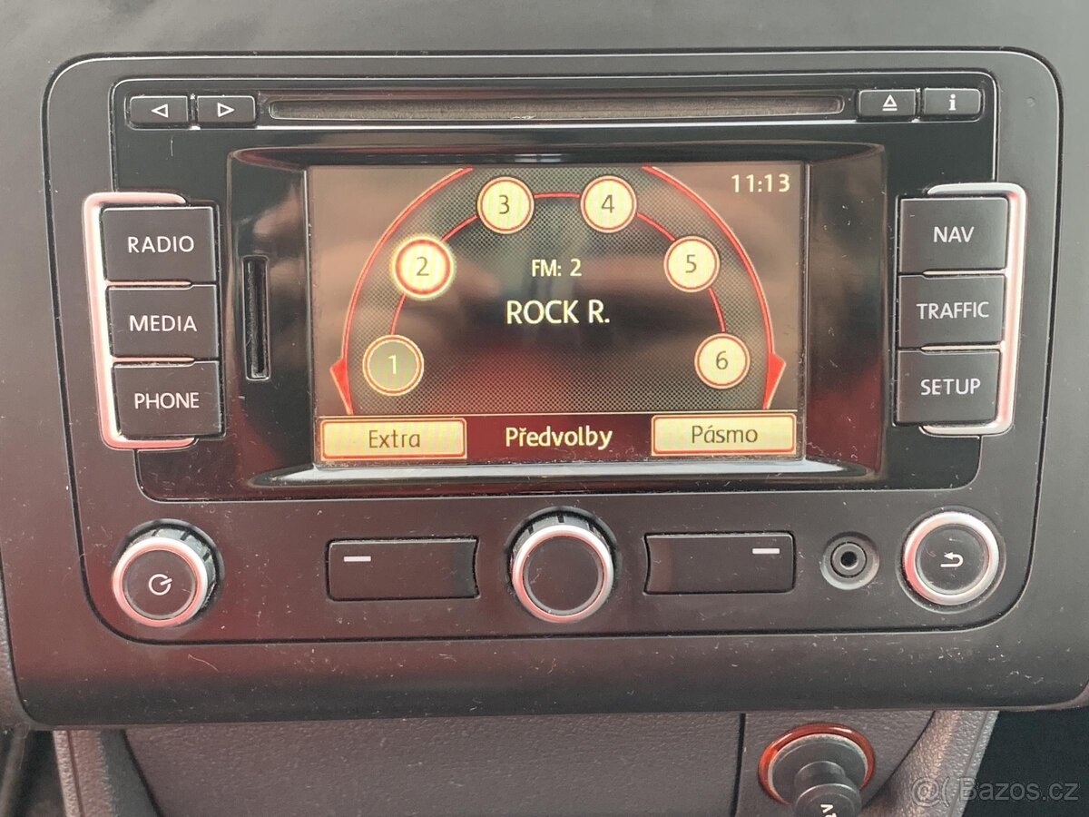 Volkswagen Touran 1.6TDi , 77 kW nafta, 2011 - 10