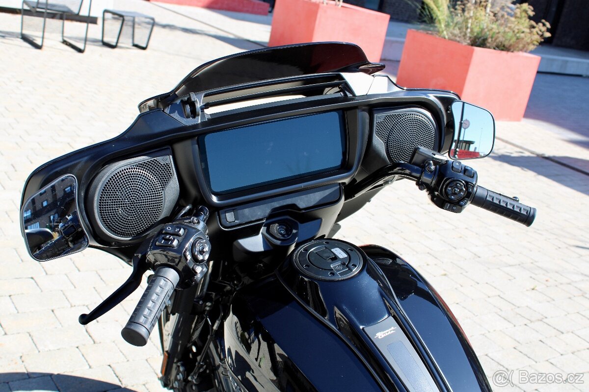 Harley Davidson street glide - 10