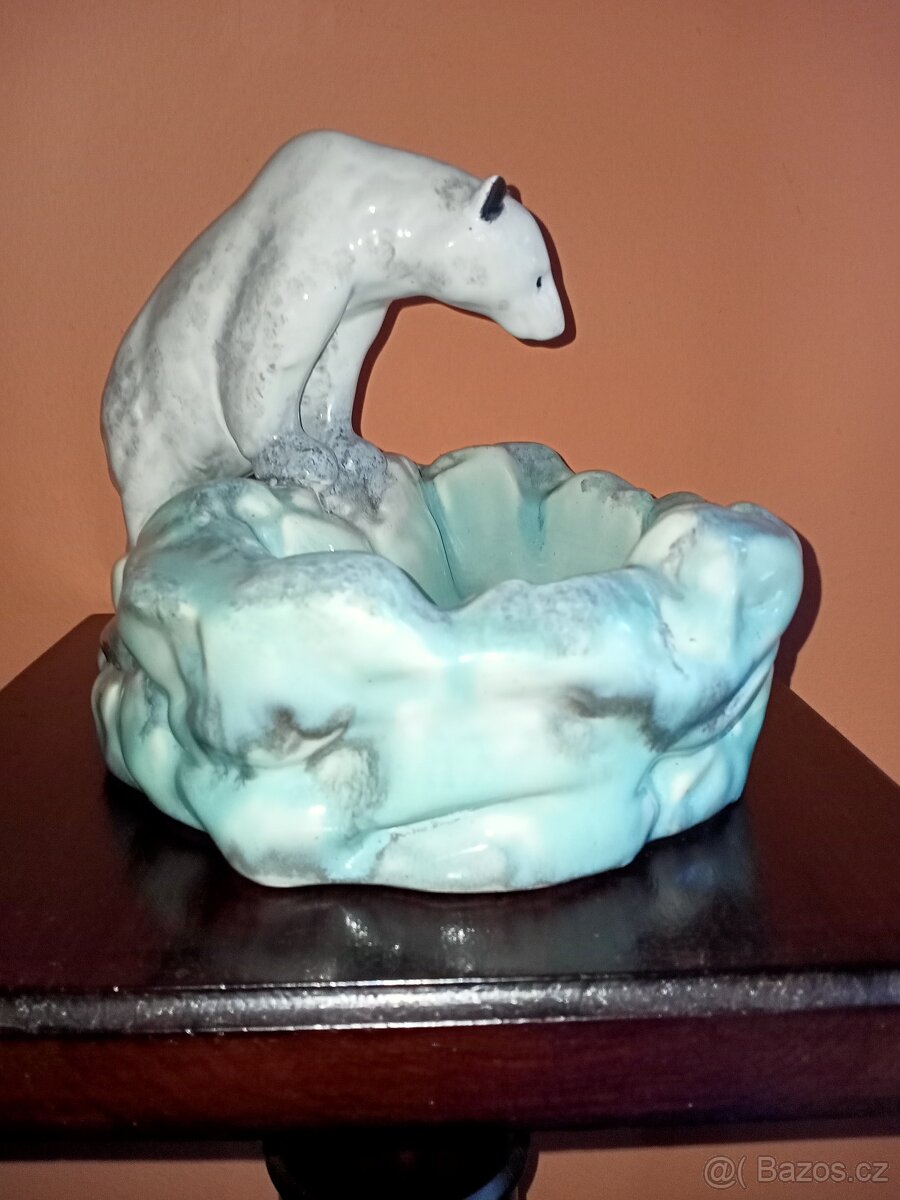 Popelník s medvědem. z.n DITMAR URBACH V.20cm Š.21 cm super - 10