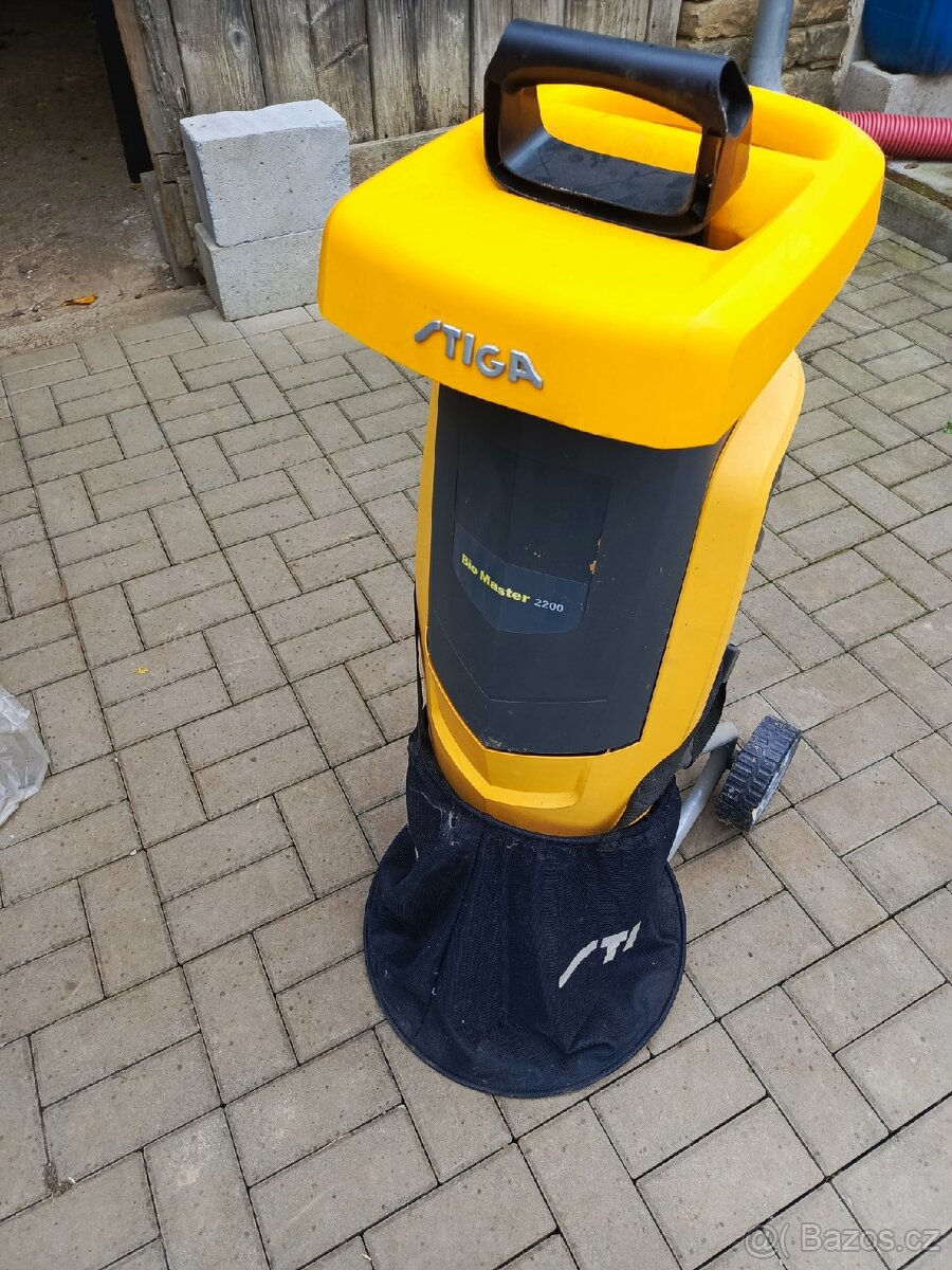 Elektrický drtič větví STIGA - 10