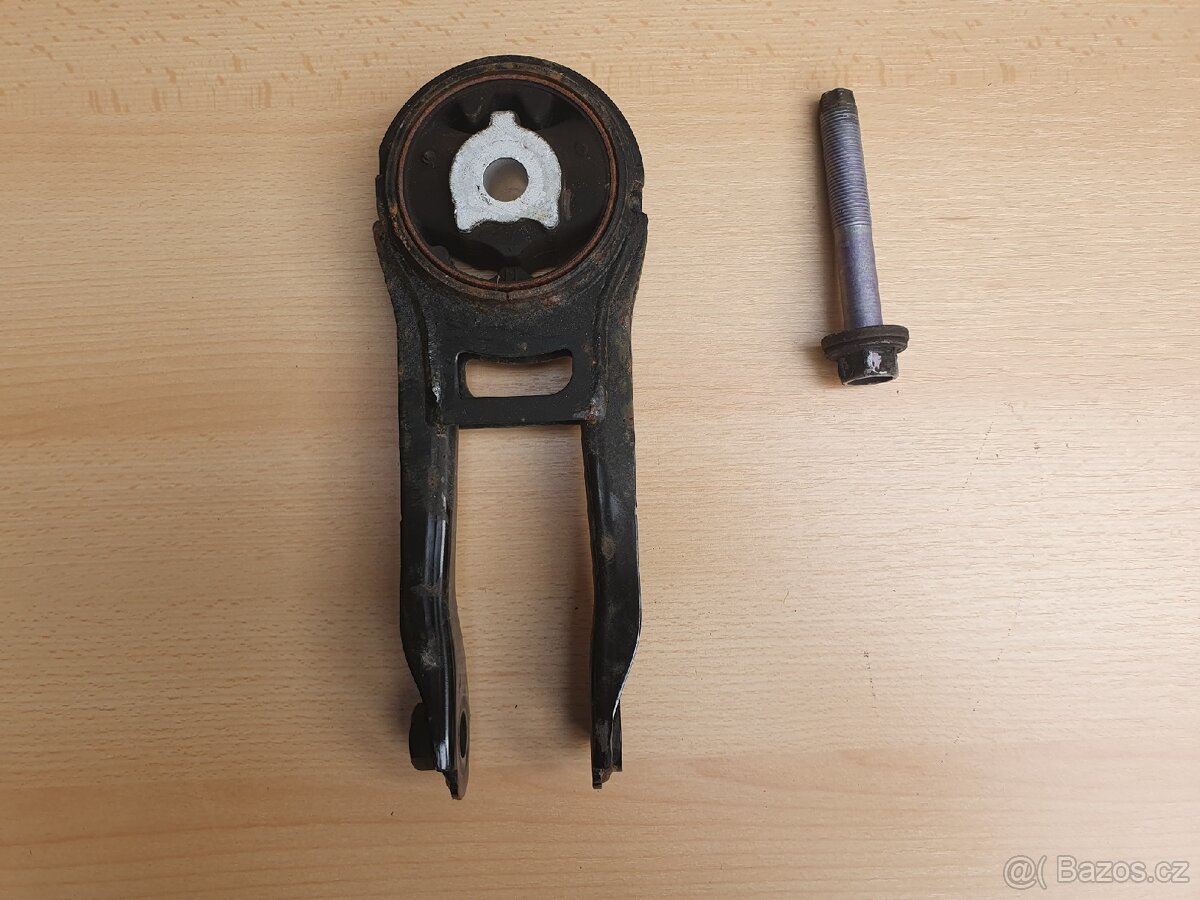 Corolla E21 doraz kapoty - 10