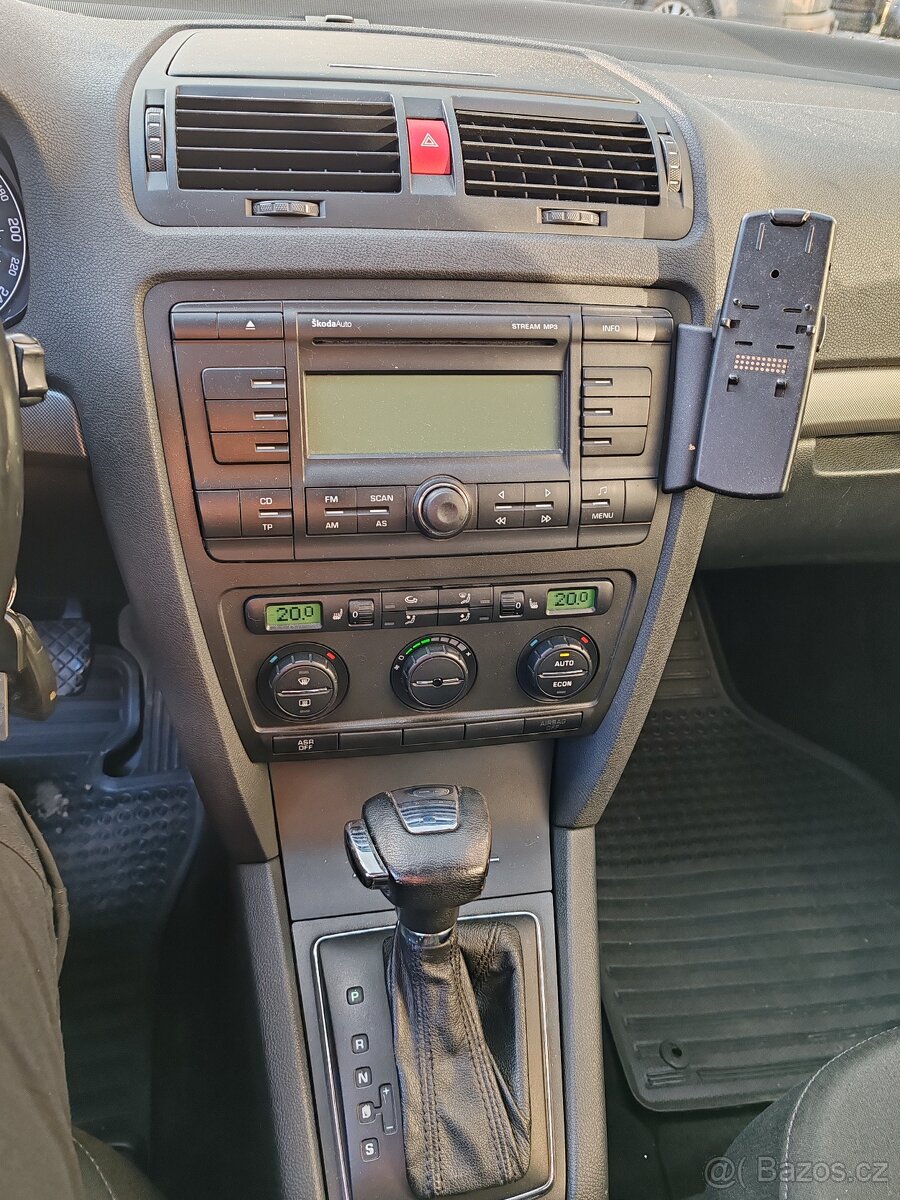 Škoda Octavia 1.6i,automat - 10