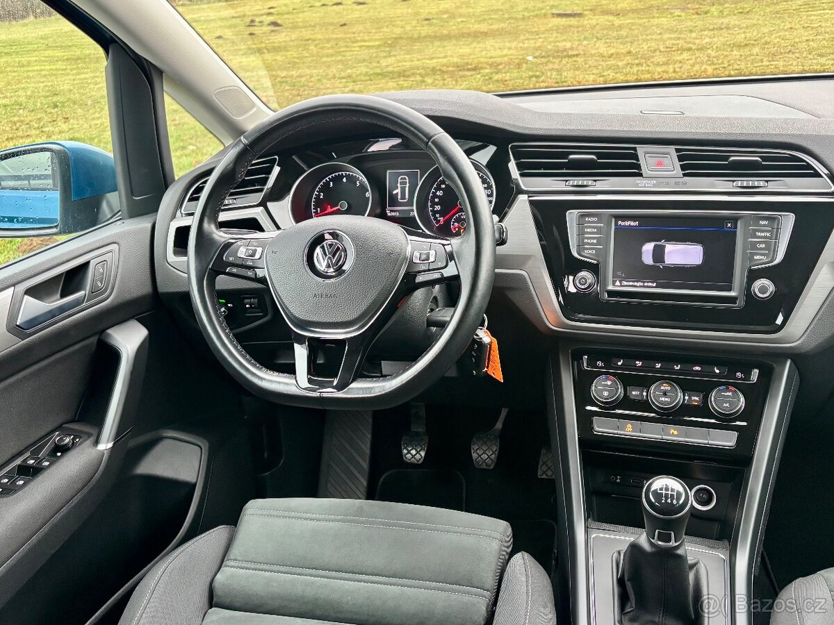 Volkswagen Touran 1.4 TSI 110kW ACC r.2016 - 10