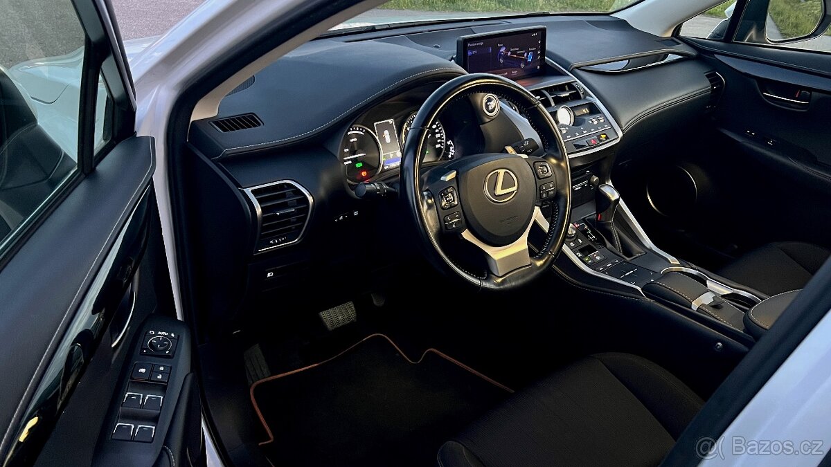 Lexus NX300h Hybrid m.2021 Perleť Navi Kamera Automat - 10