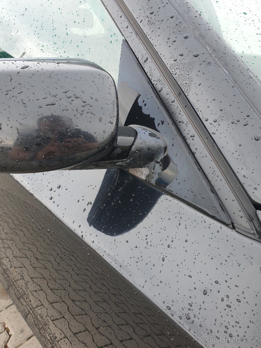 BMW E61 530D Manuál - 10