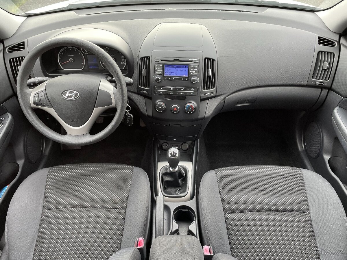 2010 Hyundai i30 1.4i kombi - 10