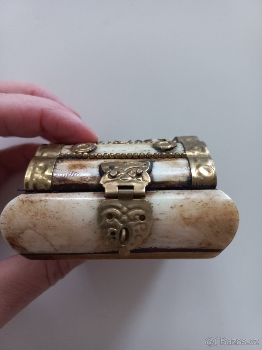 Šperkovnice s erbem +ze slonové kosti - 10