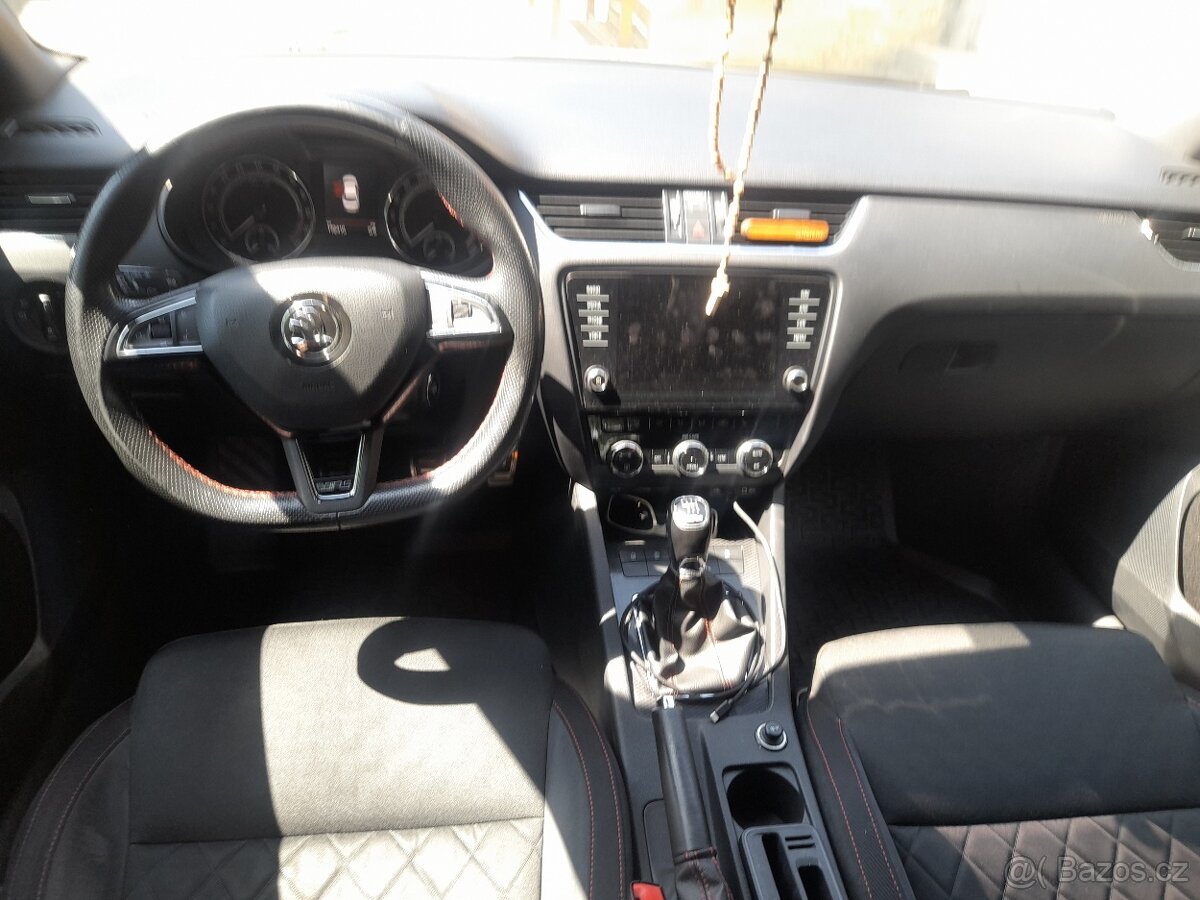 Škoda Octavia 3 RS,2.0 tdi, koupeno nové v ČR. - 10