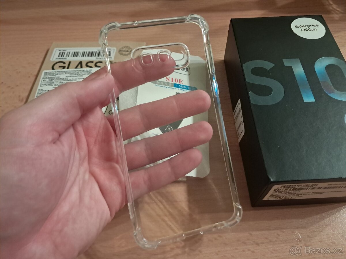 Samsung Galaxy S10e zachovalý - 10