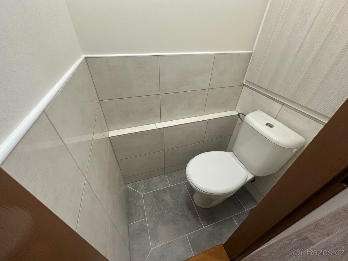 Pronájem bytu 2+1, 65 m² – Chvaletice - 10