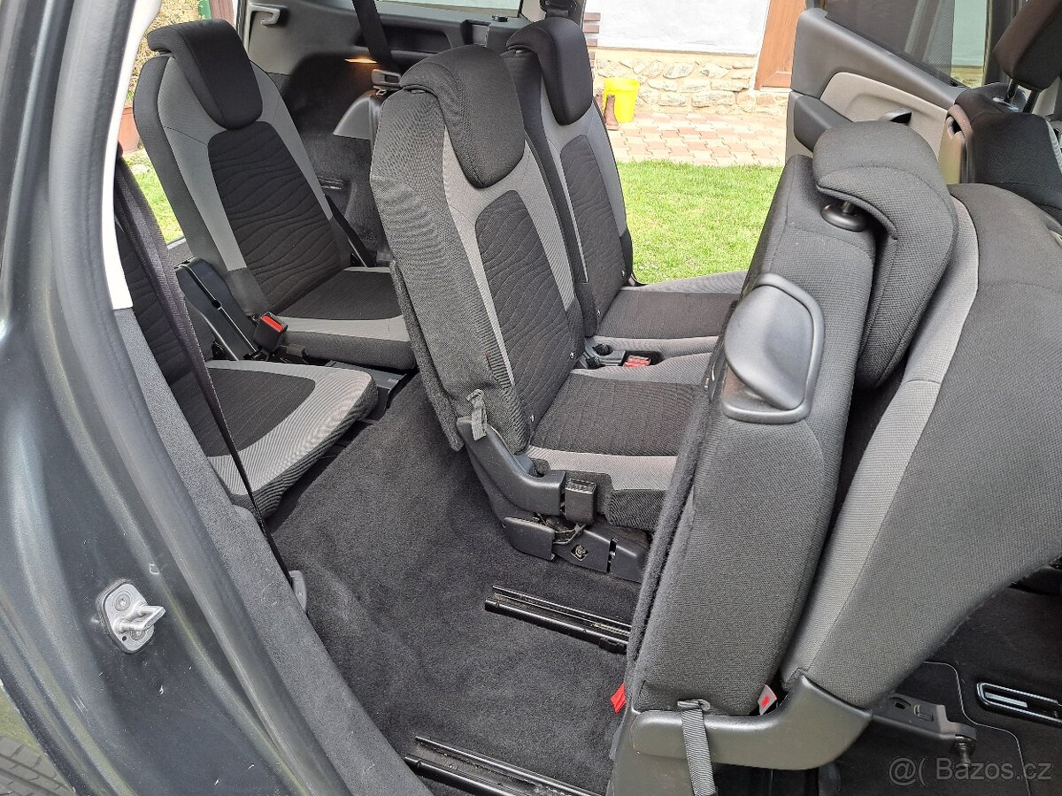Citroën Grand C4 picasso 2.0HDi 7míst - 10