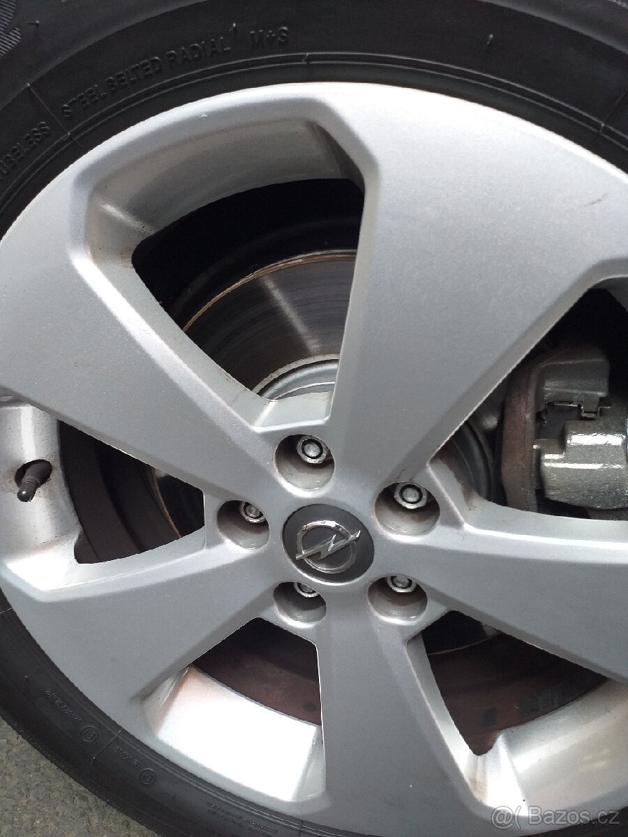 Opel Mokka 1.7cdti 4×4r.v.11/2014 slušná výbava,bez koroze - 10