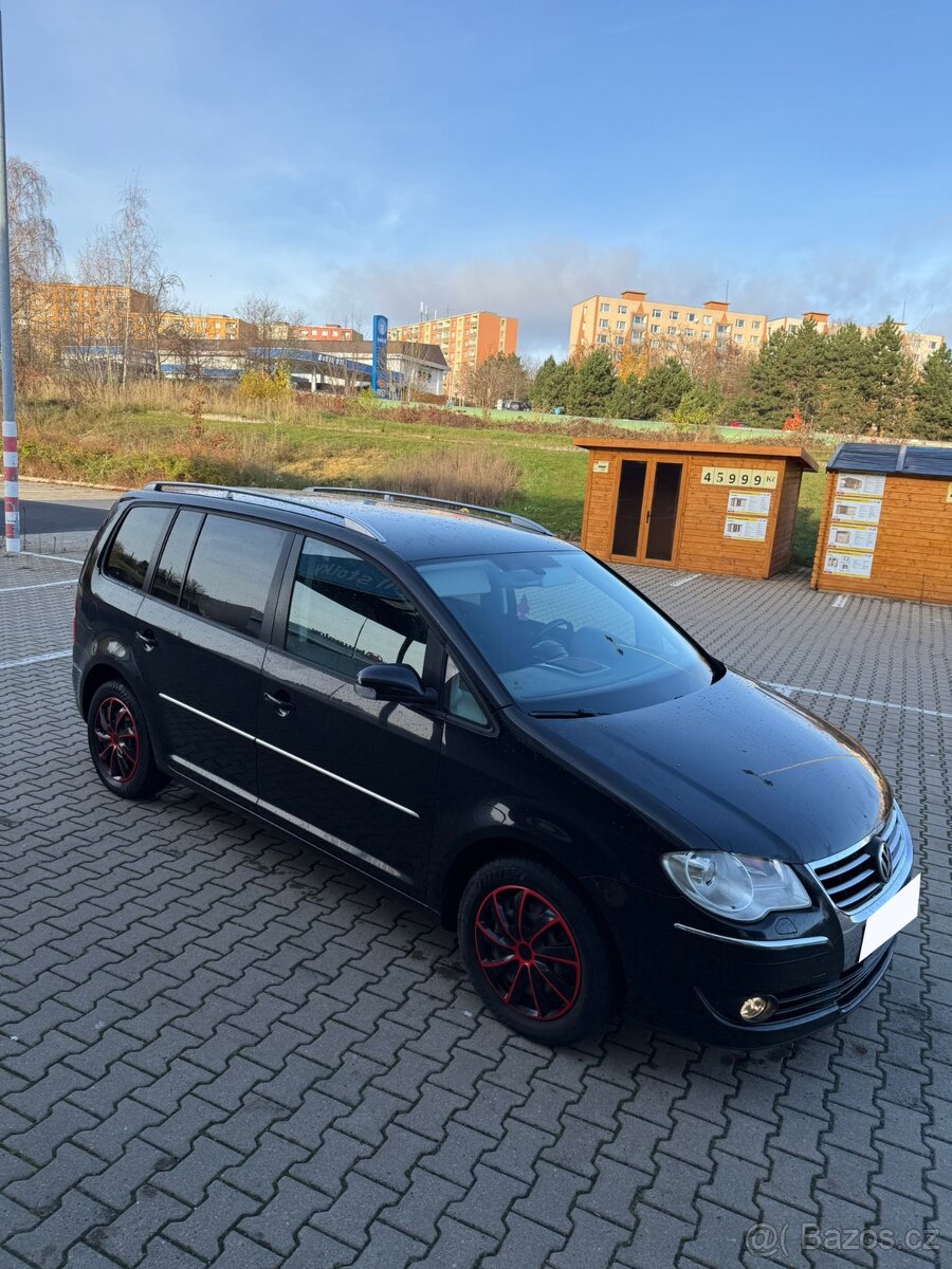 Volkswagen Touran 2.0 TDi FACELIFT MOŽNO NA SPLÁTKY - 10