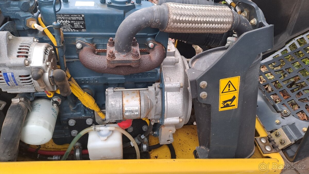 JEŽKOVÝ VÁLEC BOMAG BMP 8500 - 2016 - 10