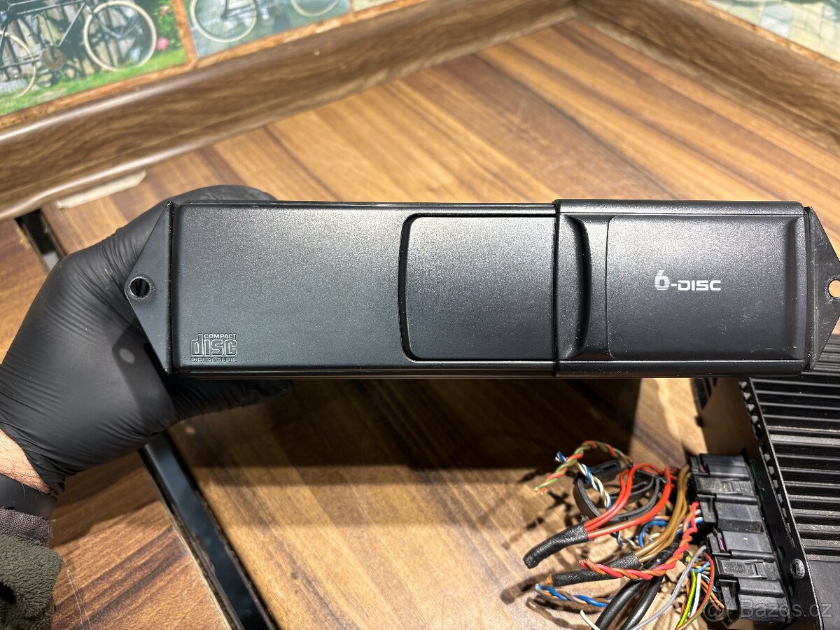 Originál DSP zesilovač NOKIA + CD měnič = Passat B5 a - 10