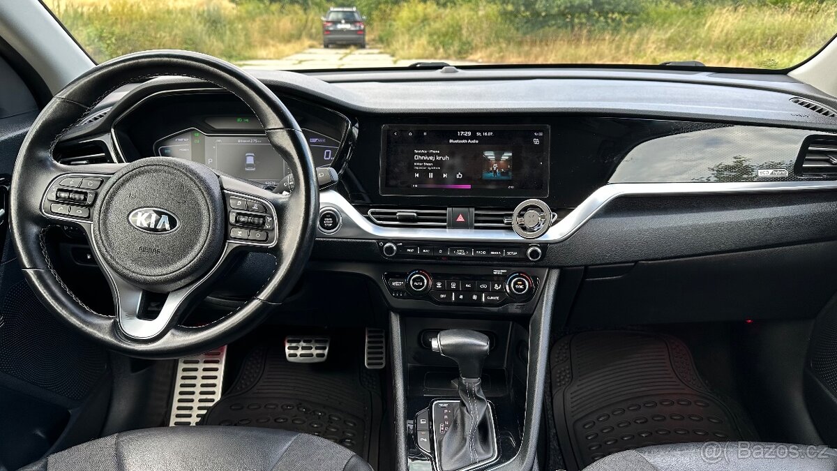 Kia niro hybrid 1.6 - 10