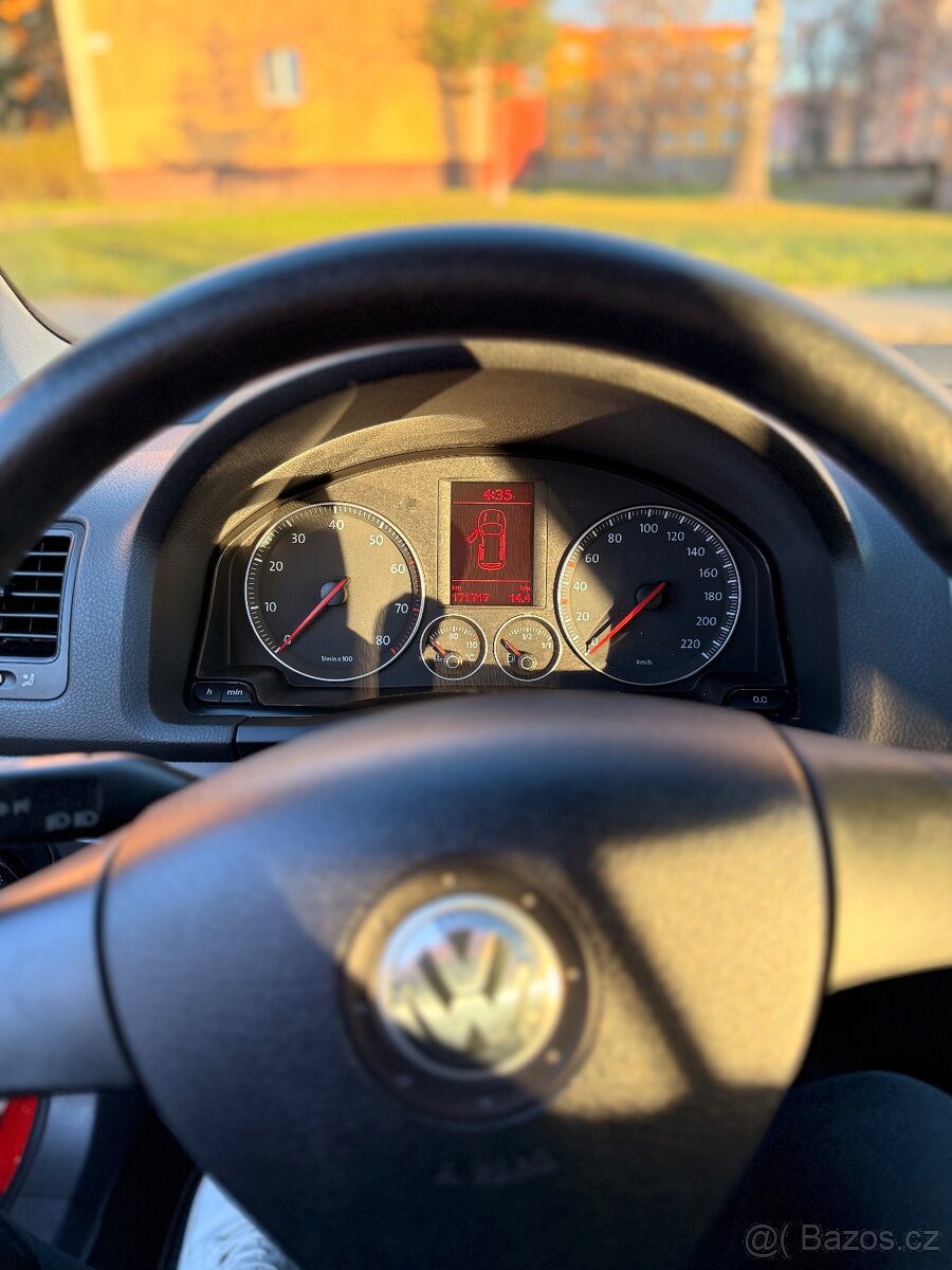 Volkswagen Golf V - 10