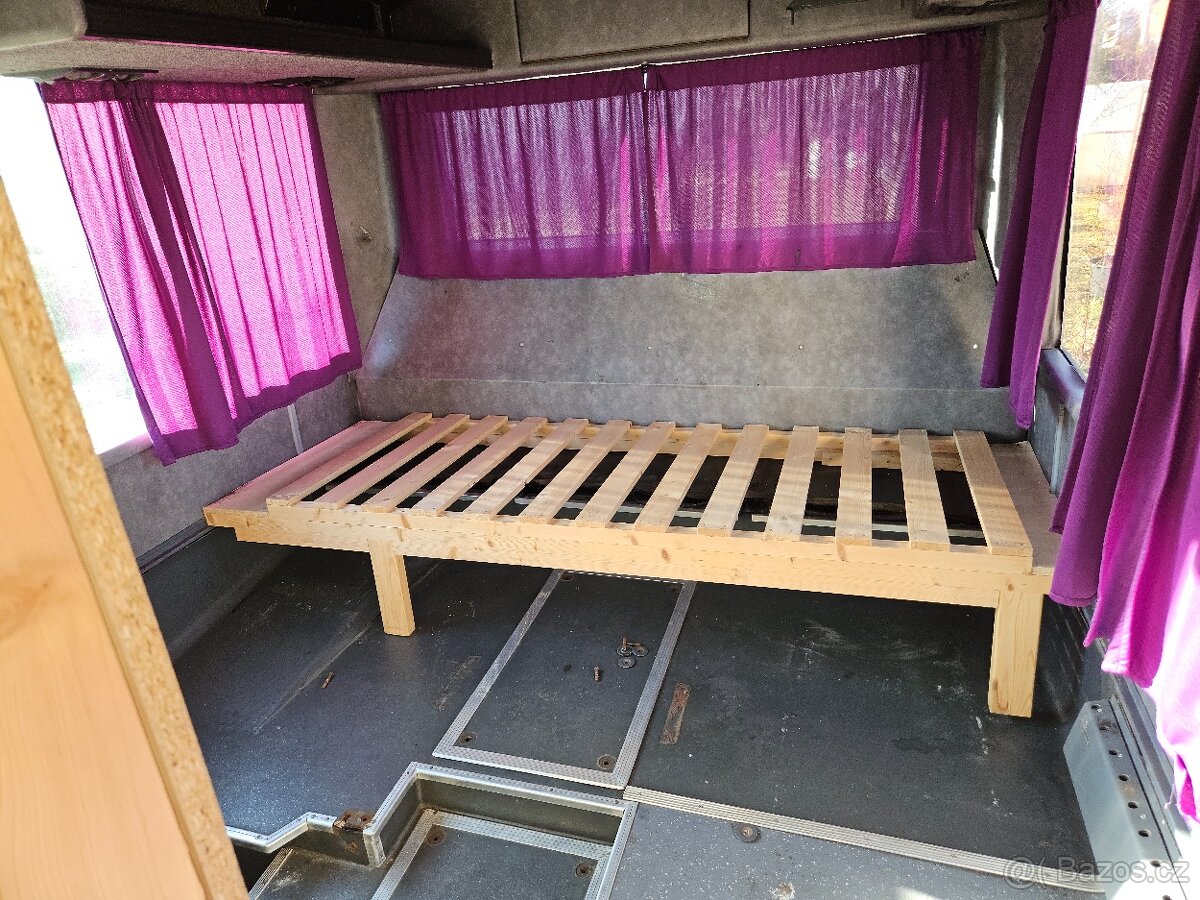 Obytný autobus KAROSA - 10