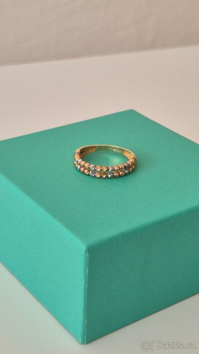 Zlatý prsten s kuličkami - 10