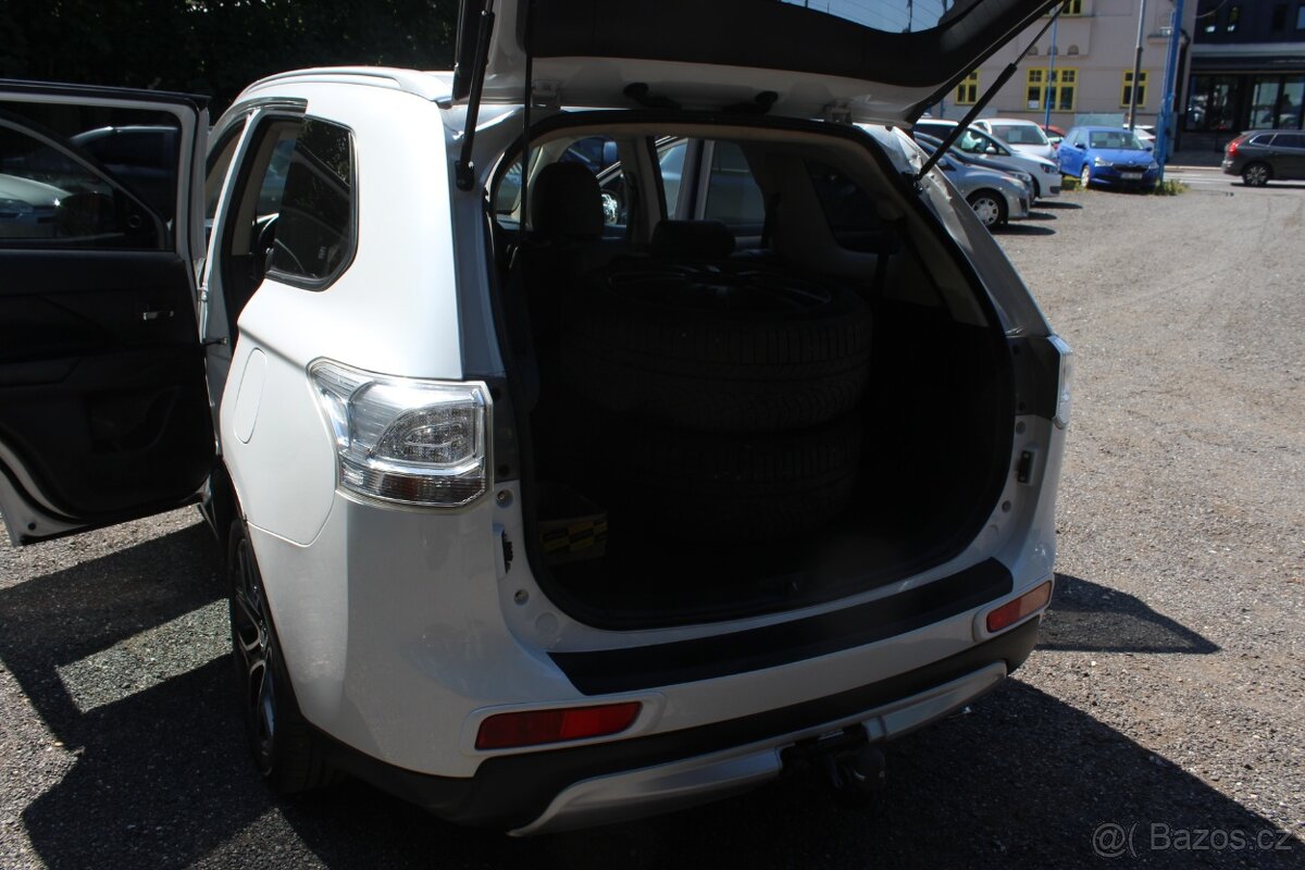 Mitsubishi Outlander - 10