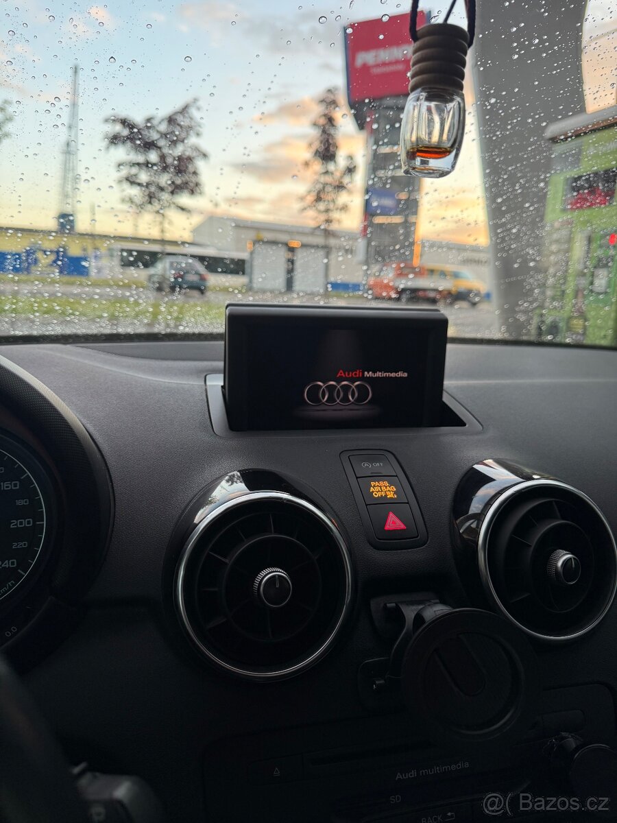 Audi A1 1.6TDi 77kw stk - 10
