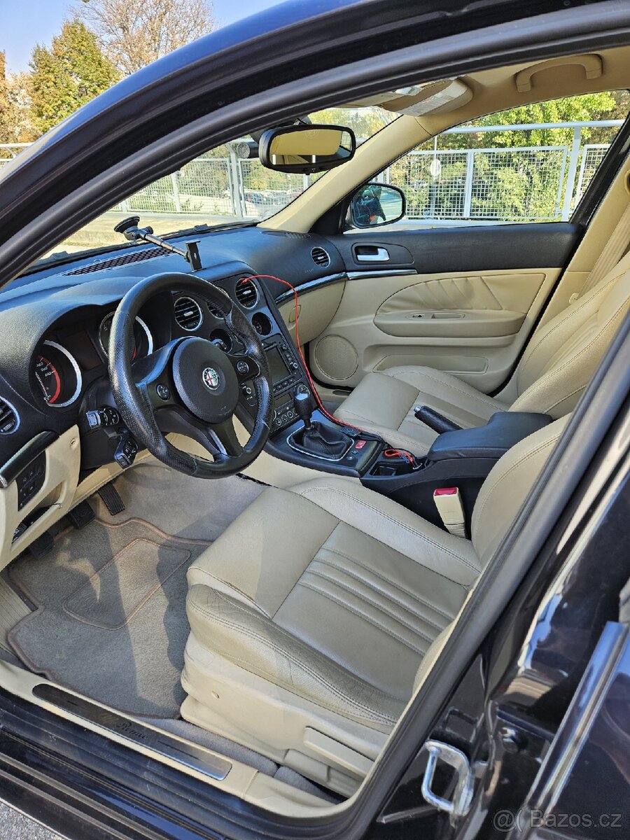 Alfa Romeo 159 1.75 TBi 2010 - 10