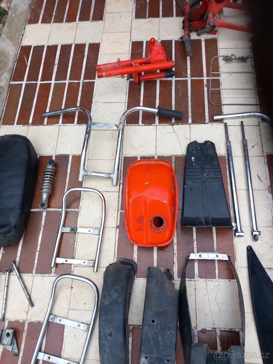 Moped Stella,Stella-Pento ruzne dily - 10