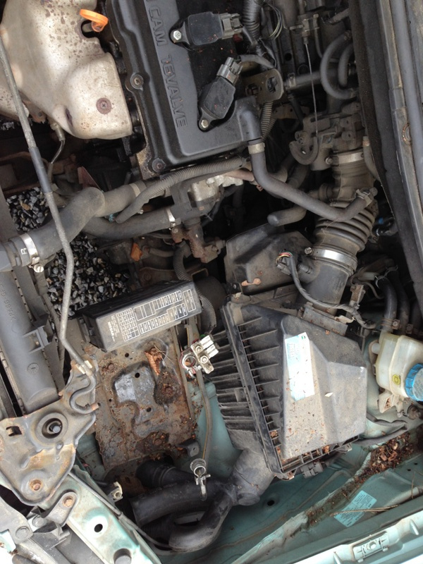 Nissan Almera Tino 2,2Di 2001 84kW - díly z auta - 10