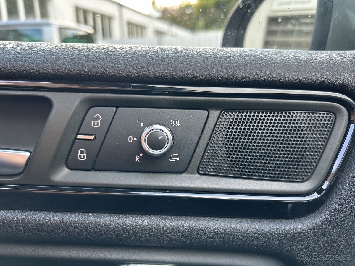 VW Touareg 3.0TDI 245k, serviska, 155tkm - 10