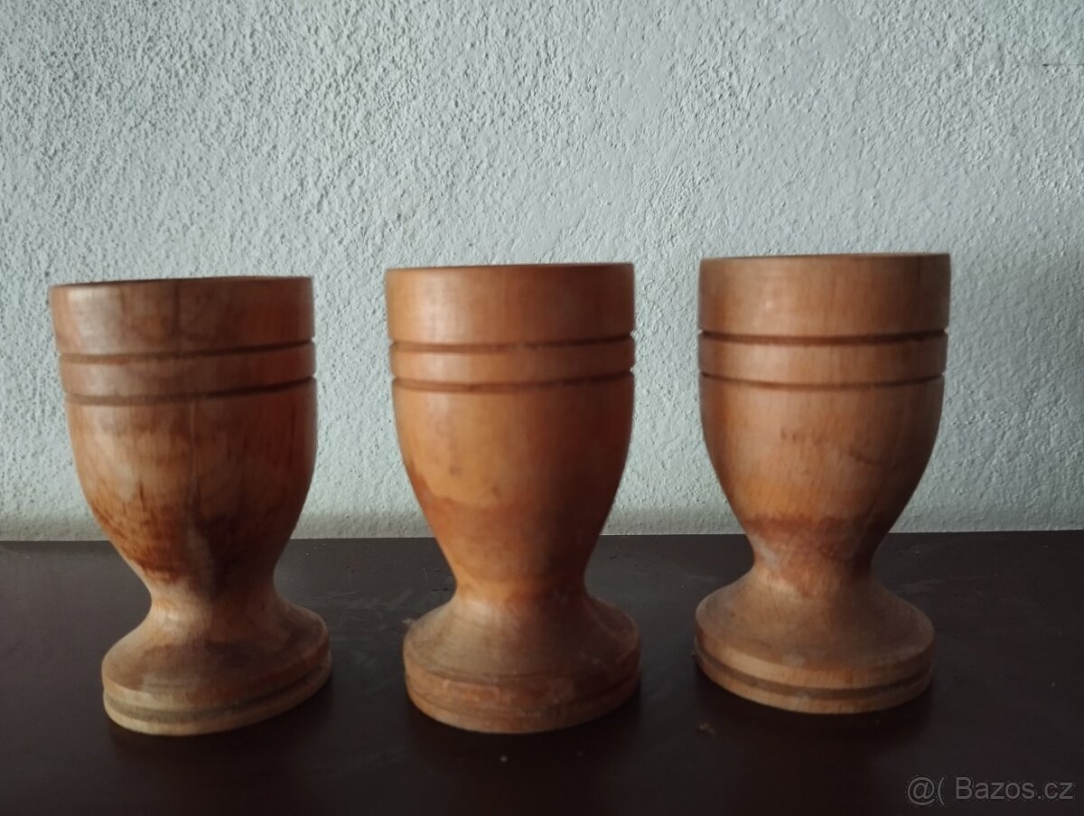 Vánoční dárky: hrnky, těžítka, váza, sklenice, tácy aj. - 10