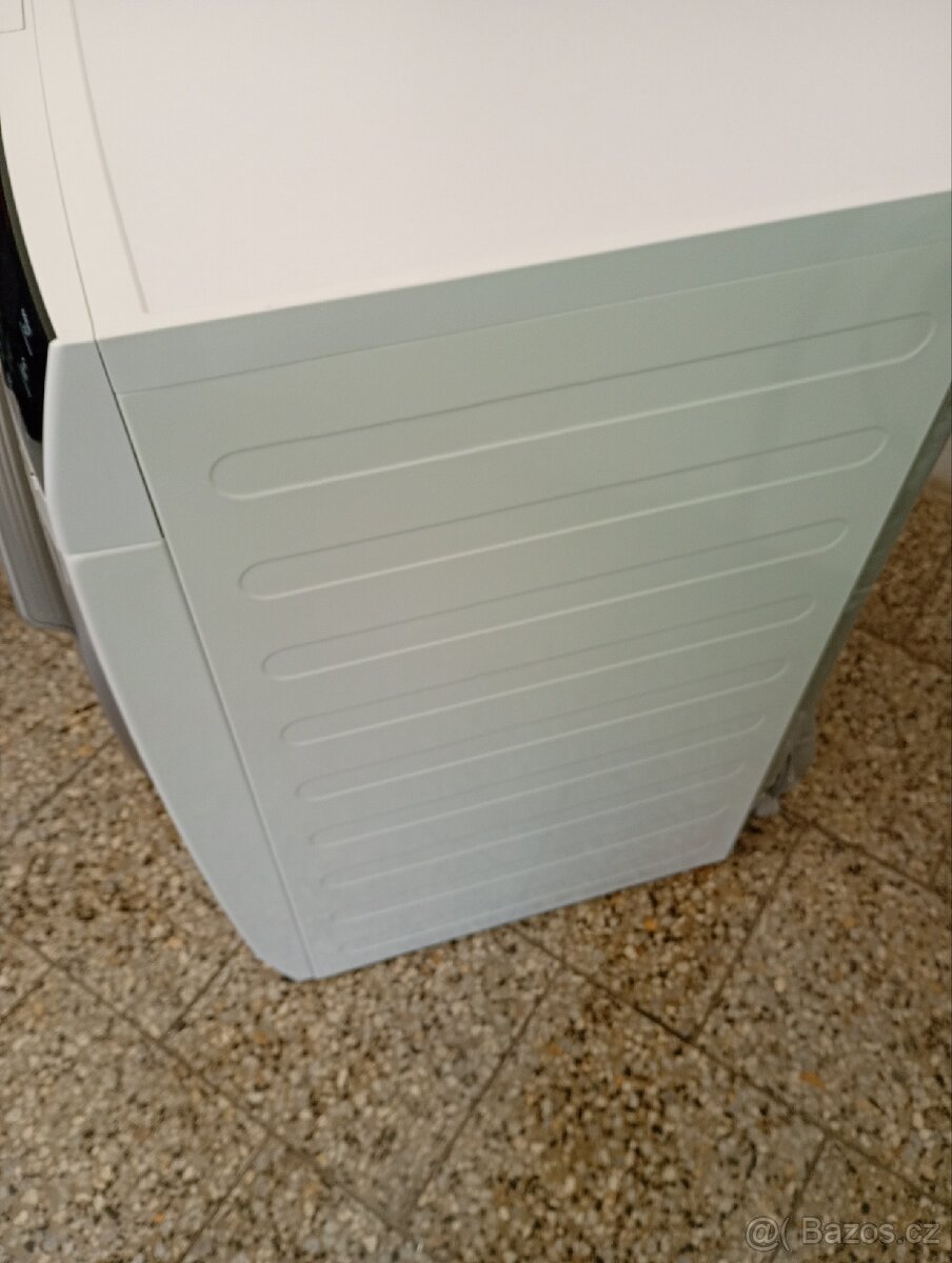 Sušička prádla s tepelným čerpadlem AEG Lavatherm - 10