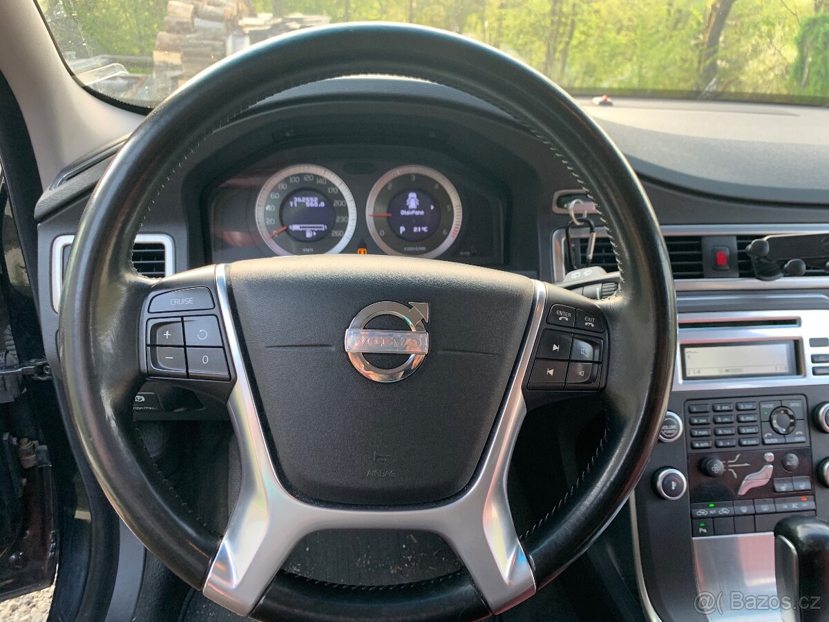 Volvo V70 D5 AWD - 10