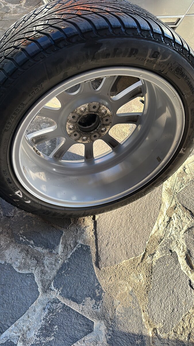 Zimni sada BMW 5 F - 10