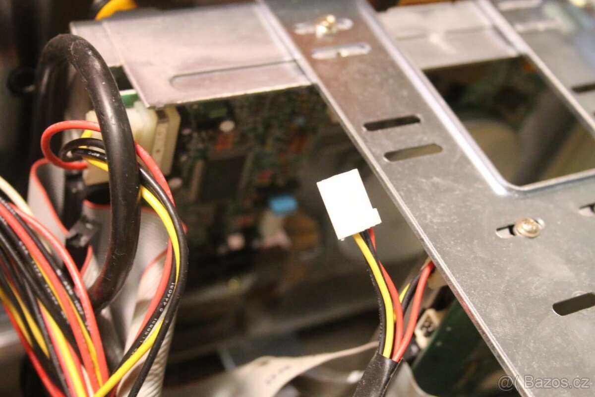 MUZEUM PC - Staré PC - 486DX4 Plus - 10