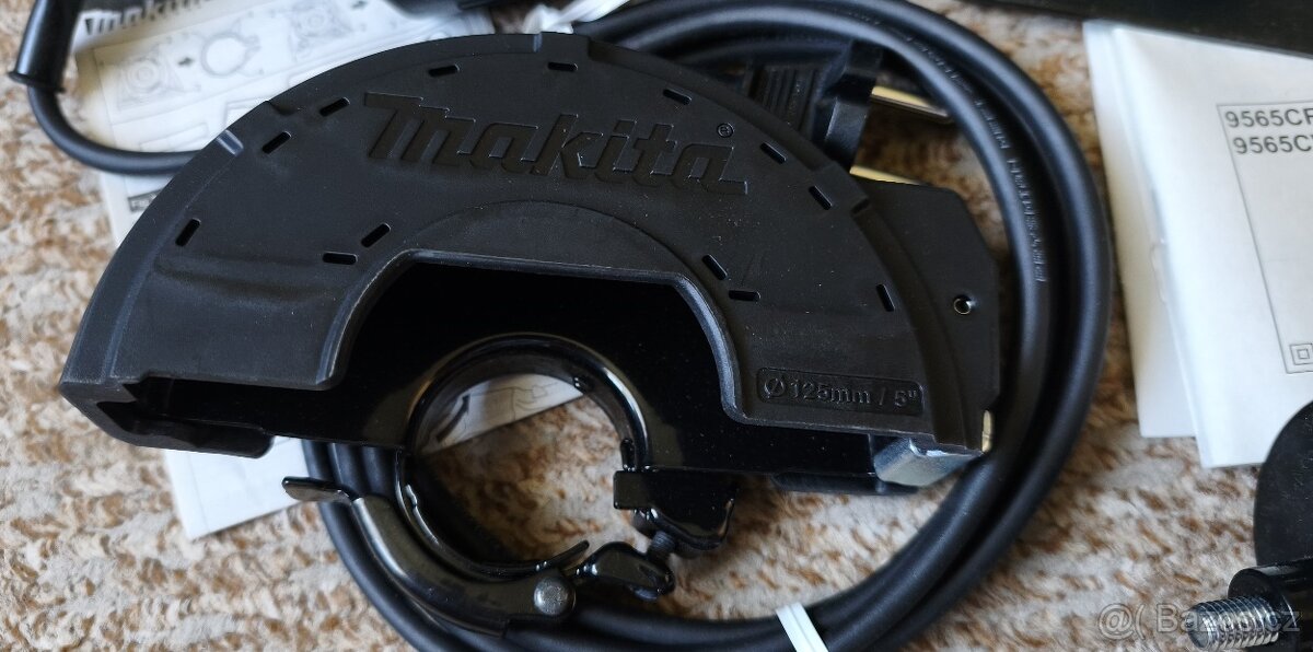 Úhlová bruska Makita 9565CR - 10