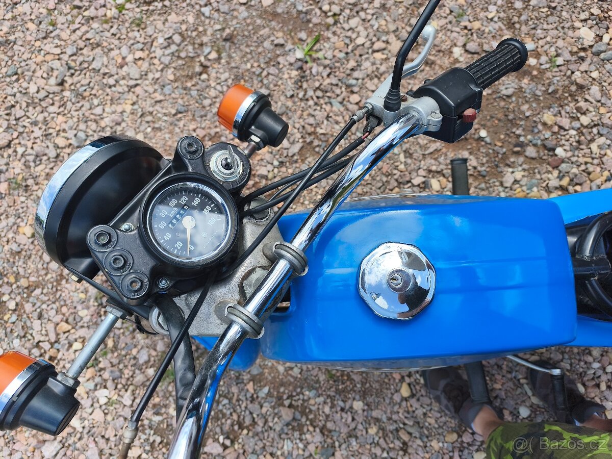 ČZ 175/487 , r.v.1986 - 10