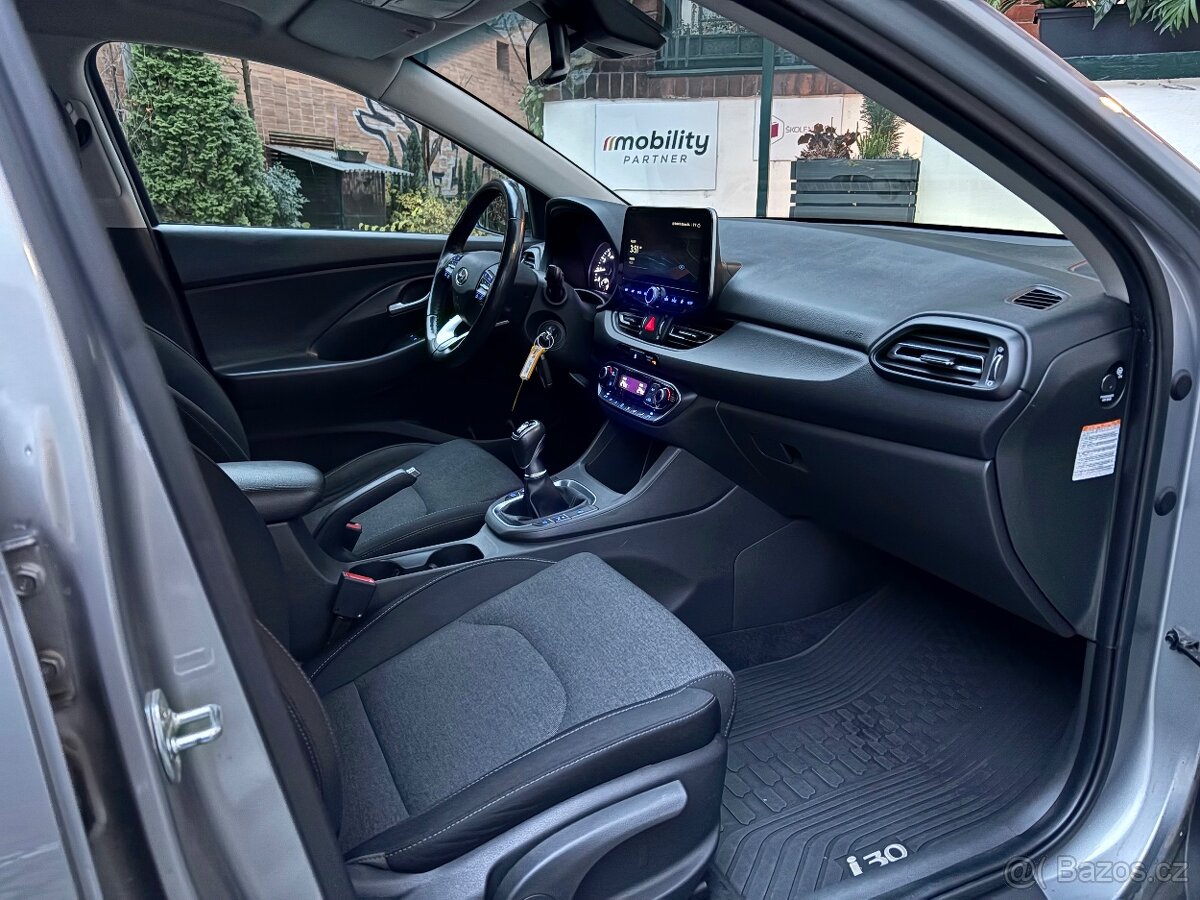 Hyundai i30 kombi 1.5 TGDI, SMART, 2022, ČR - 10