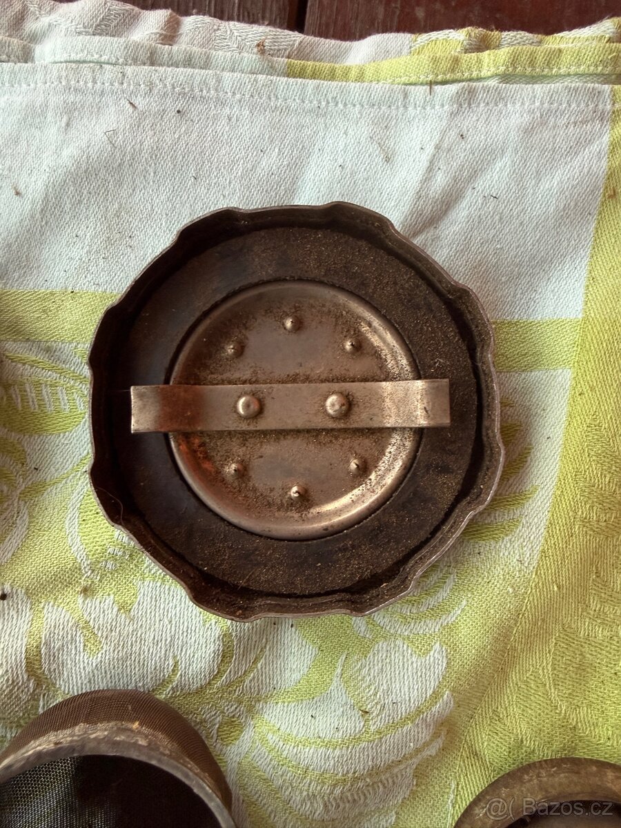 Víčka na motocykly - 10