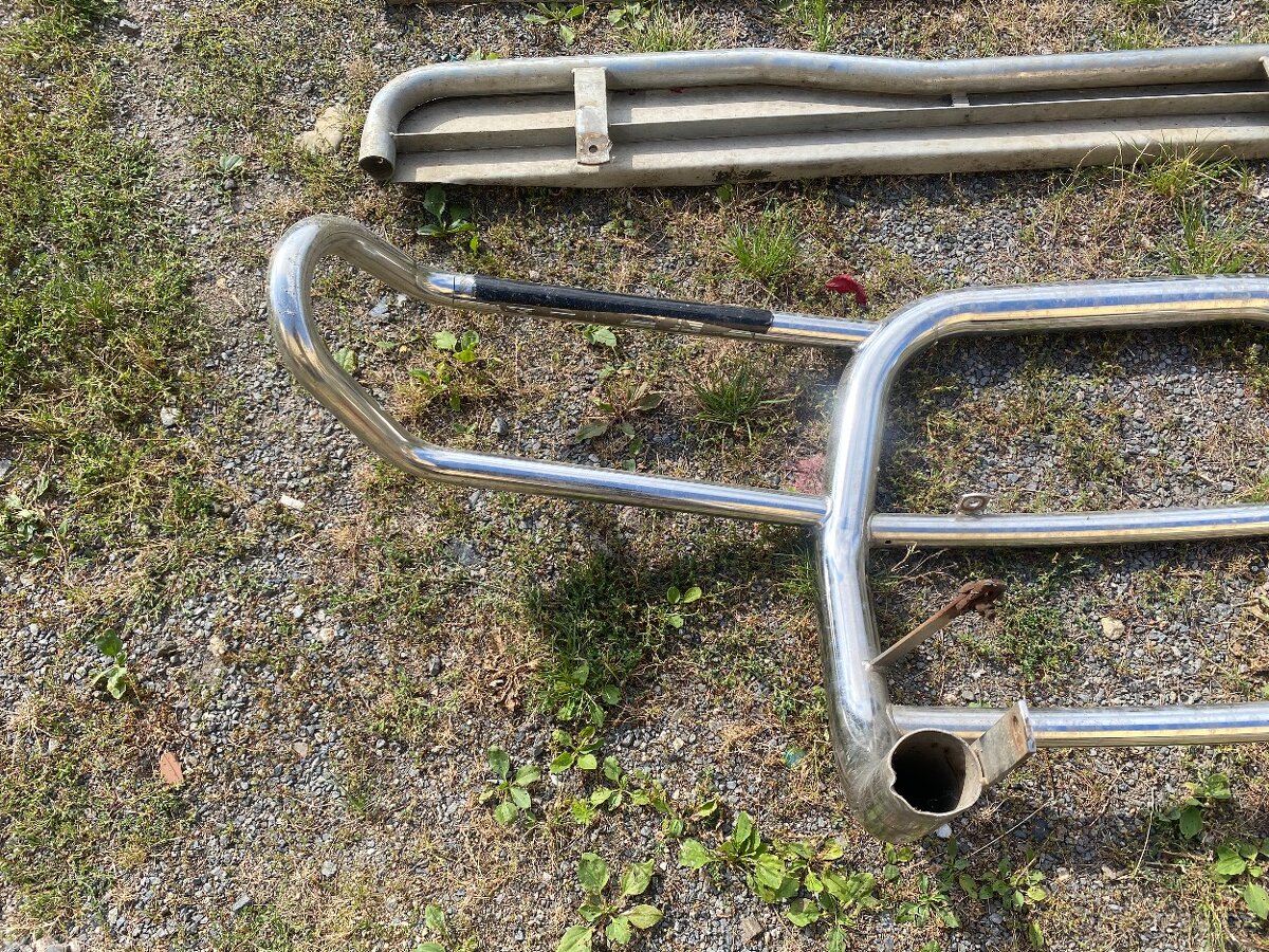 SSANGYONG MUSSO - PŘEDNÍ OCHRANNÝ RÁM A NÁŠLAPY COBRA - 10