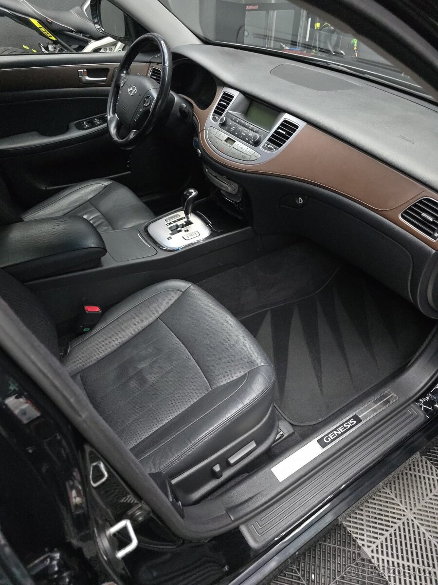 Hyundai Genesis V6 2012 246kw RWD - 10